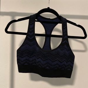 Women’s Lululemon Sz 8 Heathered Navy and Black Chevron Sports Bra